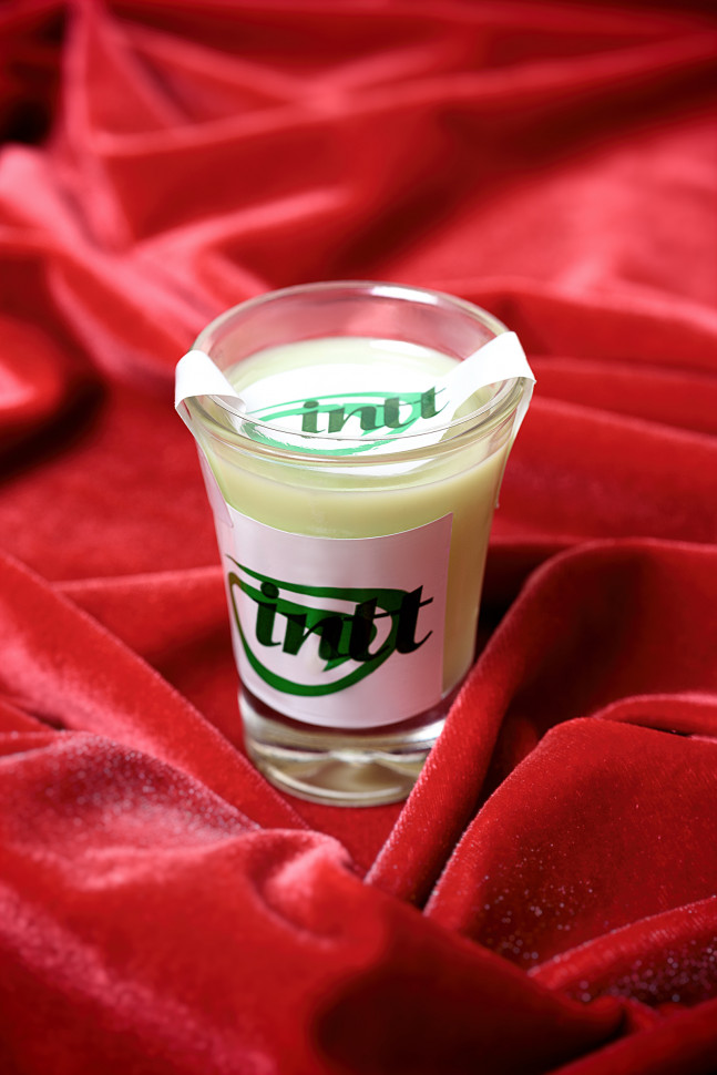 Массажная свеча для поцелуев INTT Mint с ароматом мяты, 30 мл
