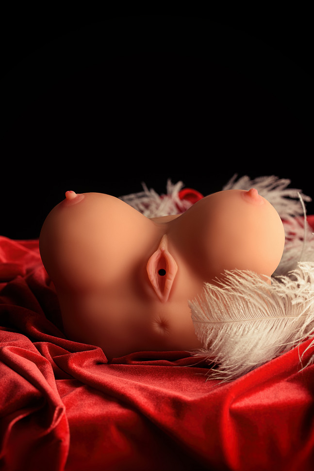 Мастурбатор реалистичный KOKOS Juliana Breast с вибрацией и ротацией, TPR, телесный, 20 см