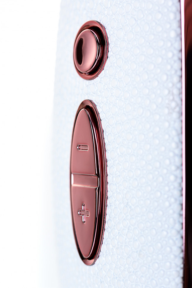 Вибратор Satisfyer Luxury Pret-a-porter, с вакуум-волновым бесконтактным стимулятором, силикон, белый, 22см