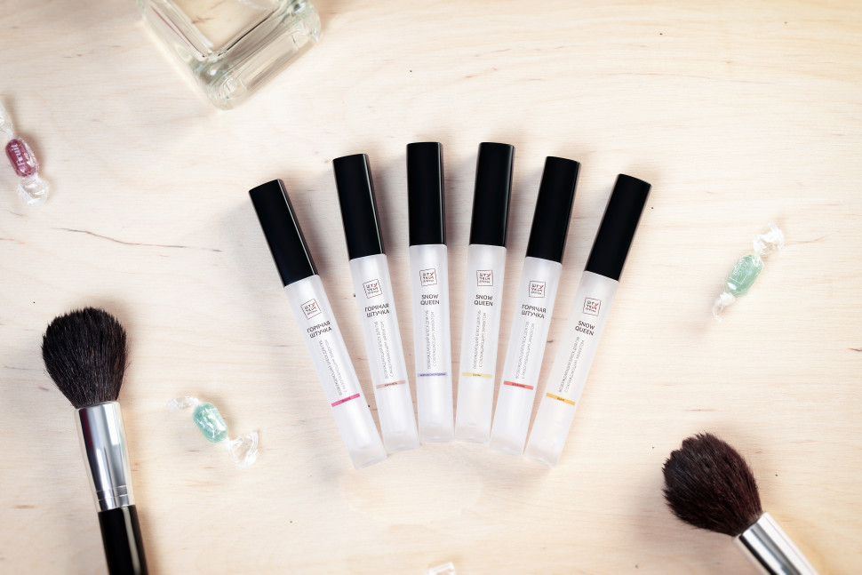 Возбуждающий блеск для губ «Snow queen» с охлаждающим эффектом, со вкусом банана, 5 мл